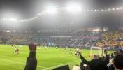 闪击徒劳！现场视角拍摄图拉姆开场2分钟精彩凌空斩破门！